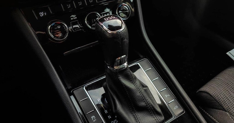 Skoda Superb cena 64900 przebieg: 208919, rok produkcji 2018 z Częstochowa małe 211